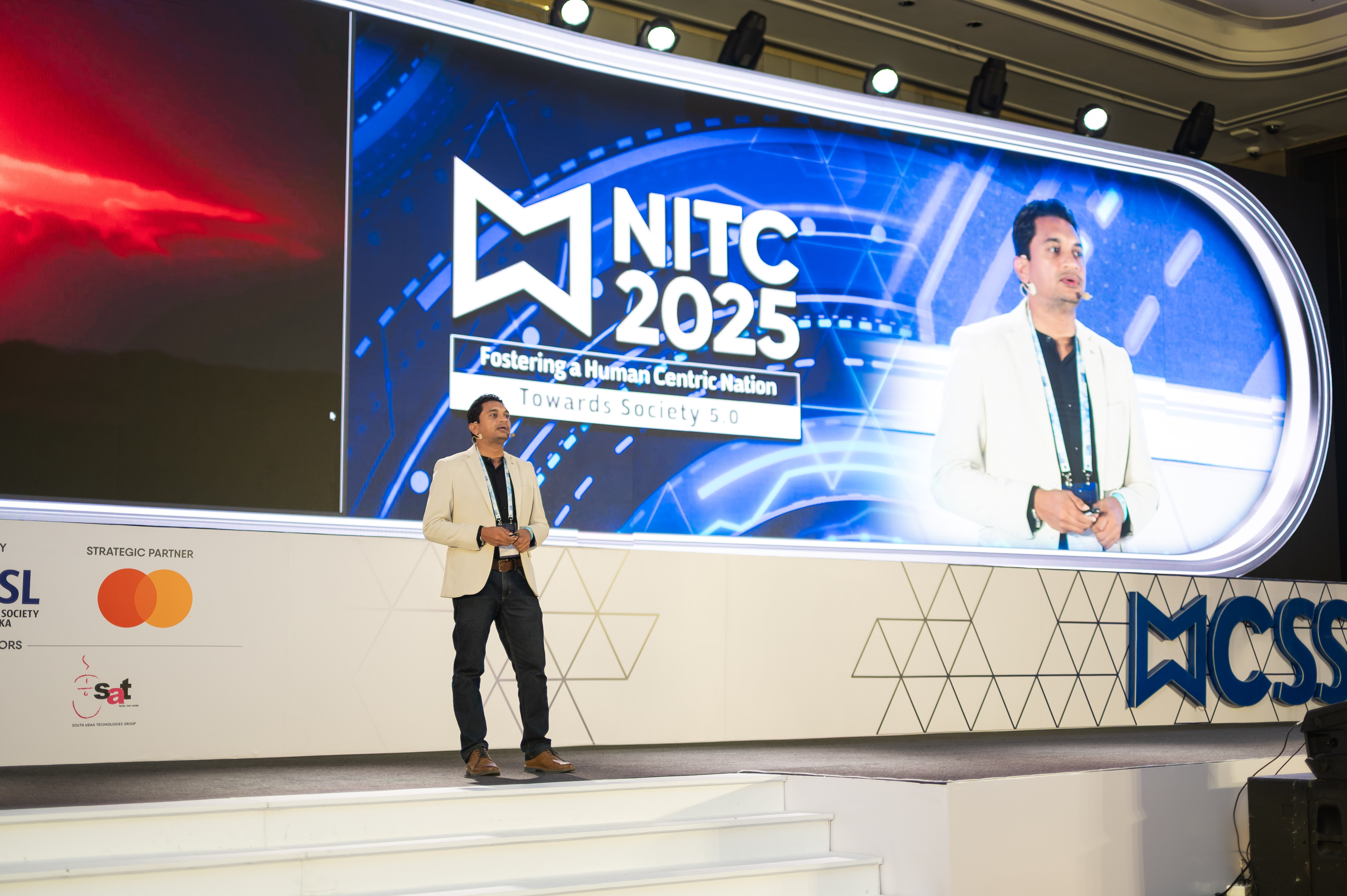 Keynote speaker on the main stage